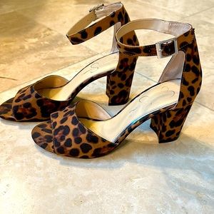 Excellent condition Jessica Simpson heels, size 9